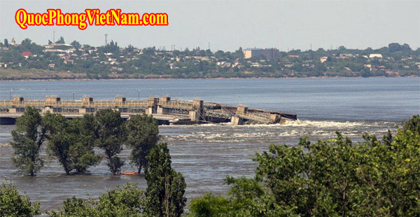 Đập thuỷ điện Nova Kakhovka bị phá huỷ, ai chủ mưu và hưởng lợi - Who destroyed Kakhovka dam ?